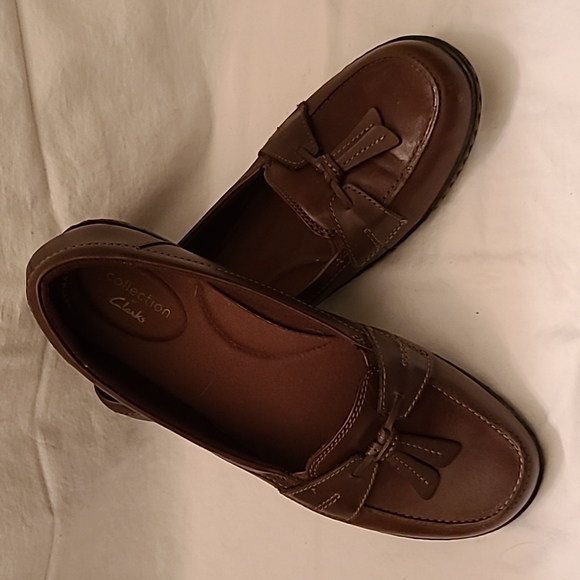 Clark's Leather Shoes - Picture 1 of 5